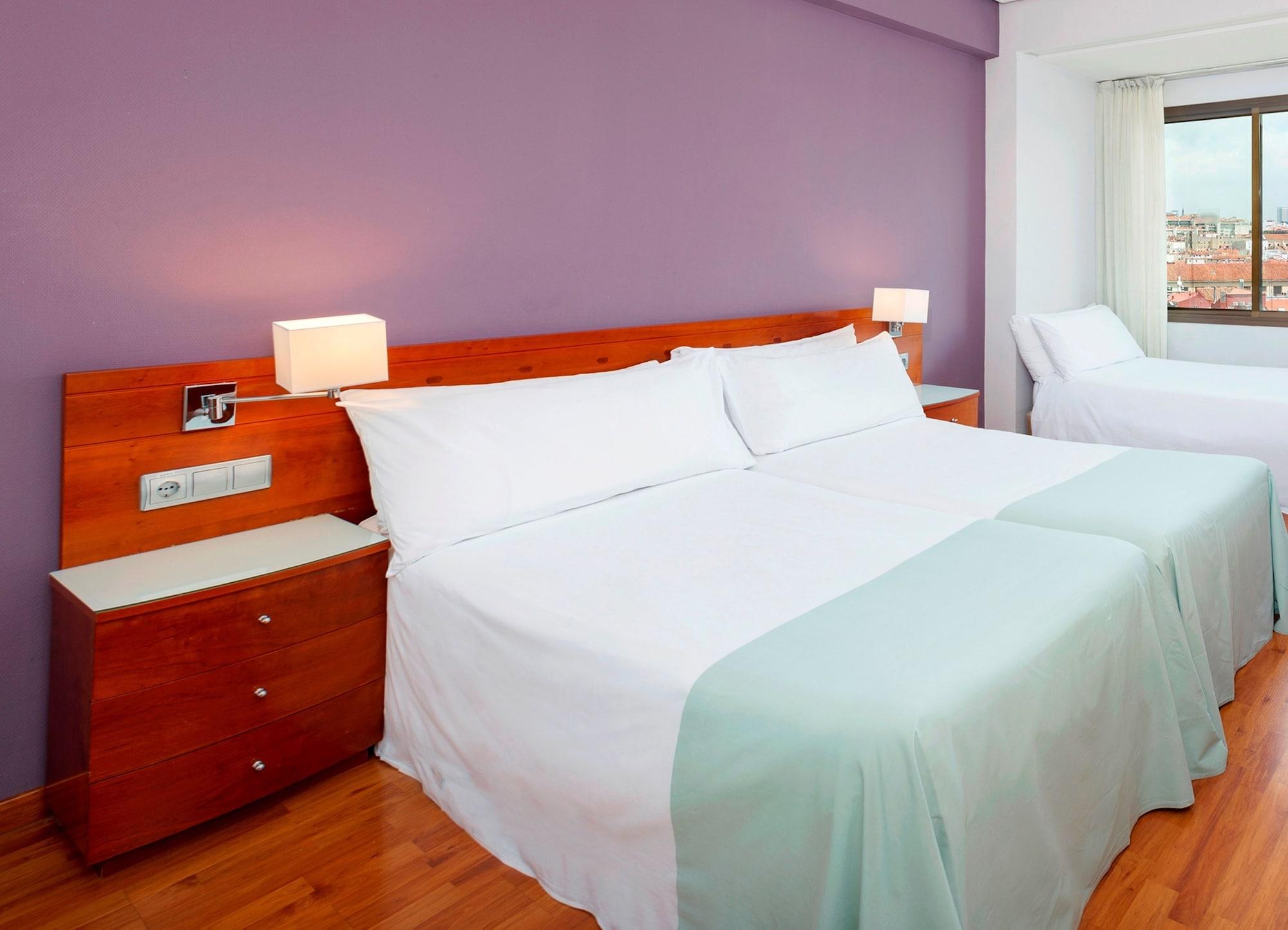 Hotel Madrid Centro, Affiliated by Meliá Esterno foto
