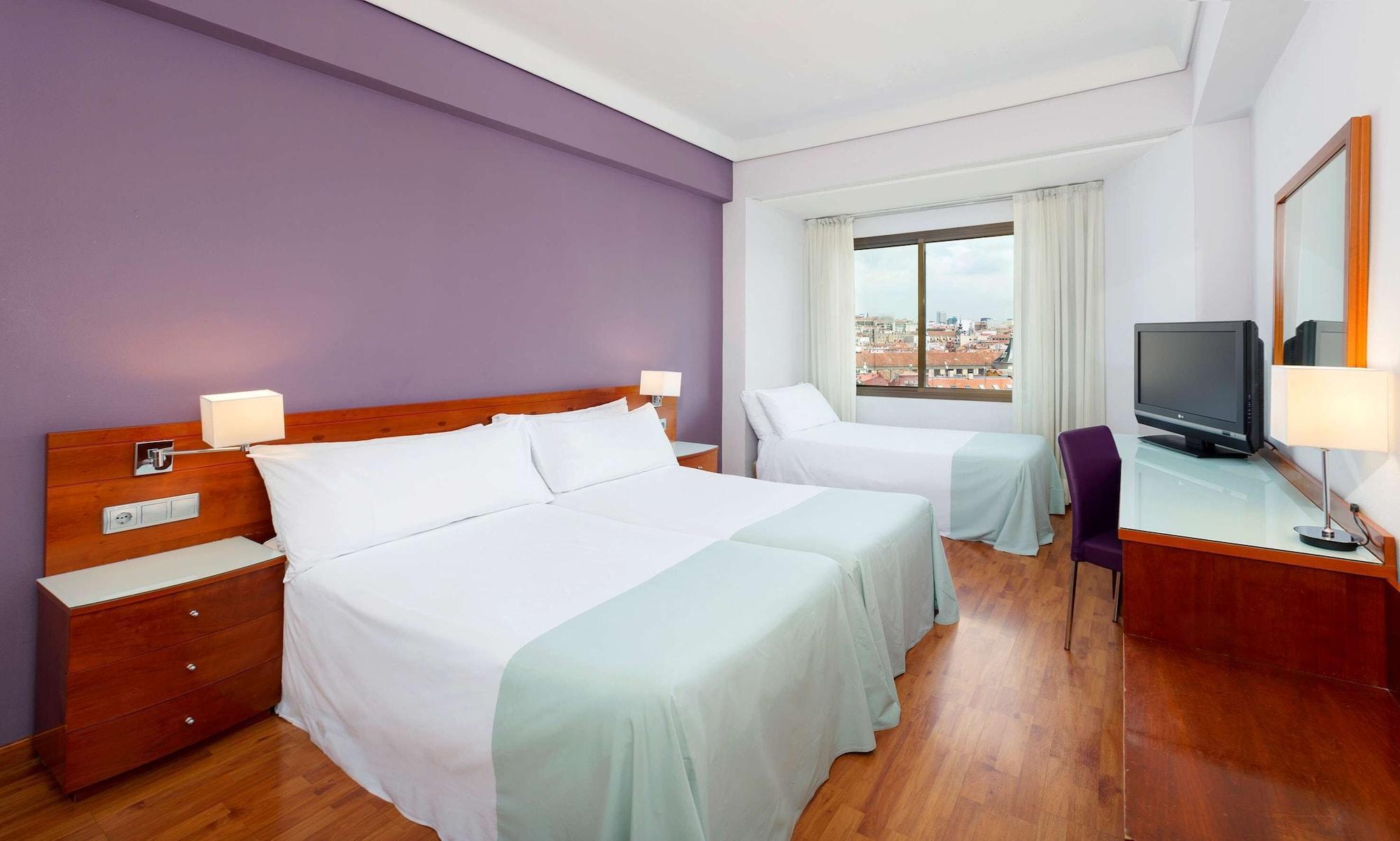 Hotel Madrid Centro, Affiliated by Meliá Esterno foto