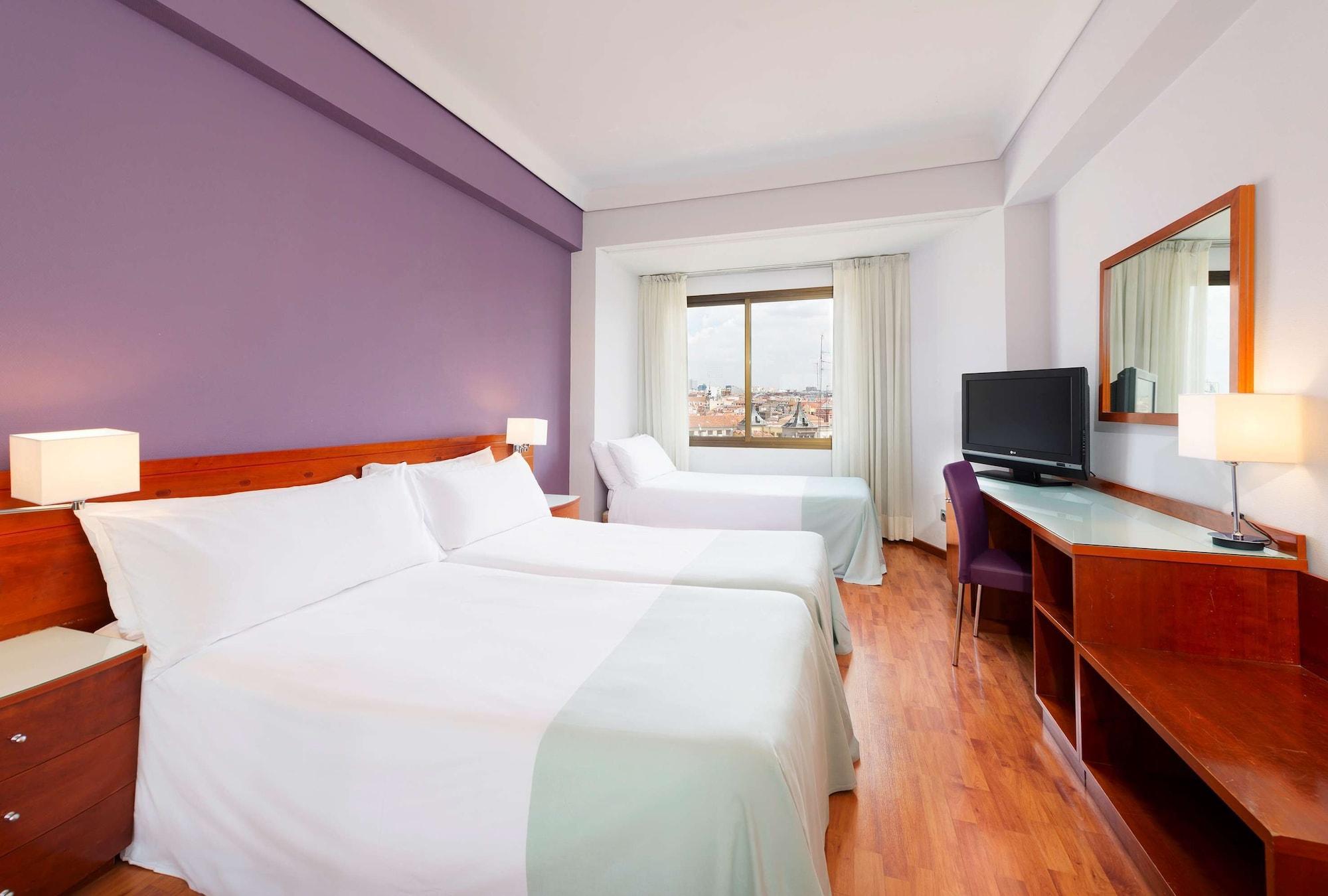 Hotel Madrid Centro, Affiliated by Meliá Esterno foto