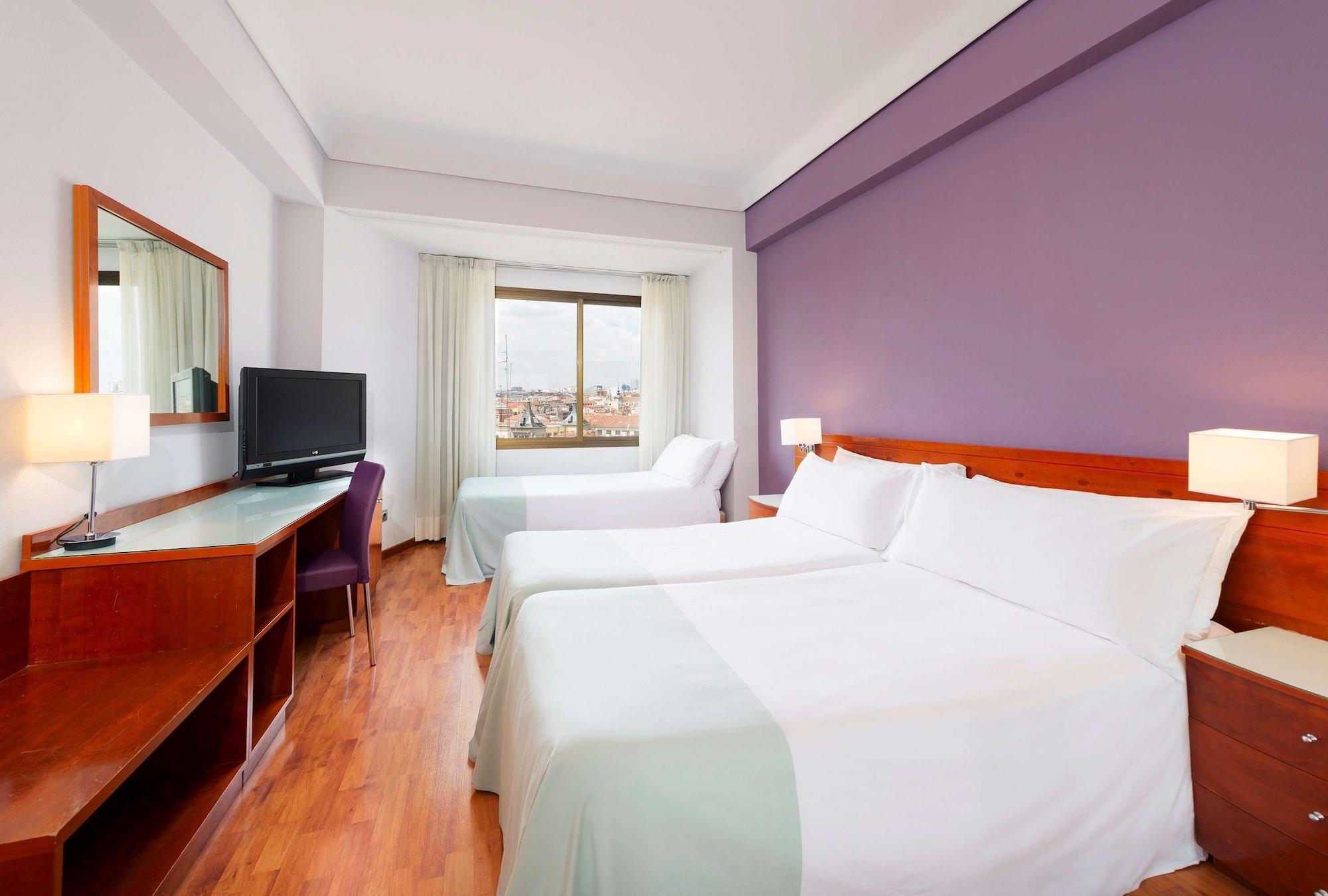 Hotel Madrid Centro, Affiliated by Meliá Esterno foto